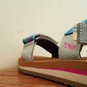 Toms sandal